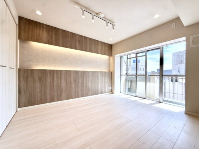 メゾンドール代々木 洋室1