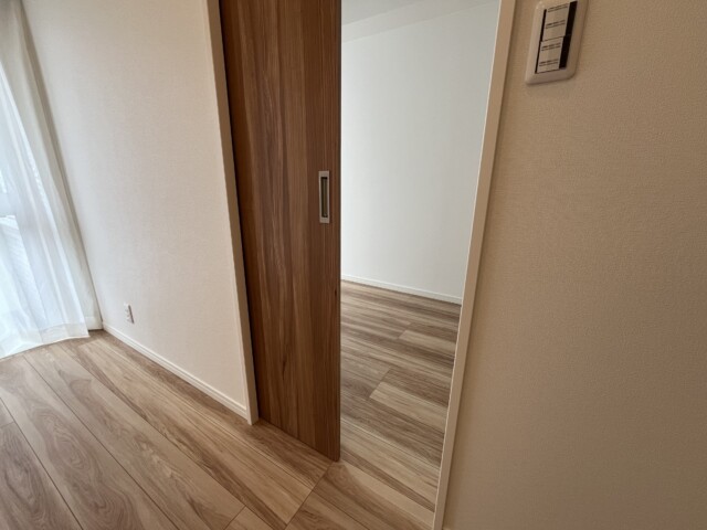 キャッスルマンション麻布 洋室1