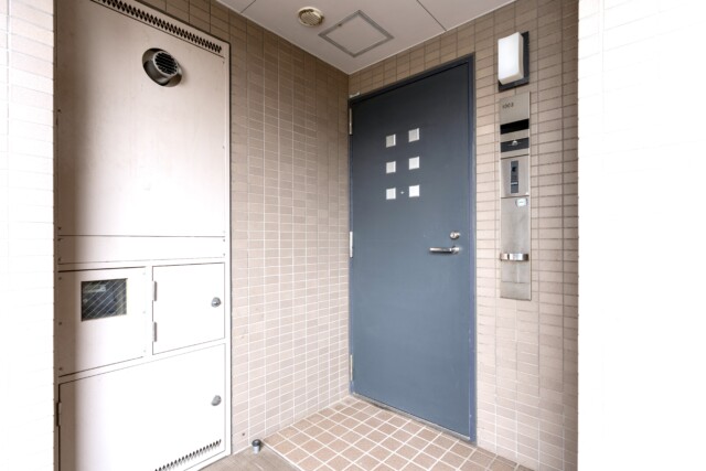 クレッセント渋谷神泉 玄関