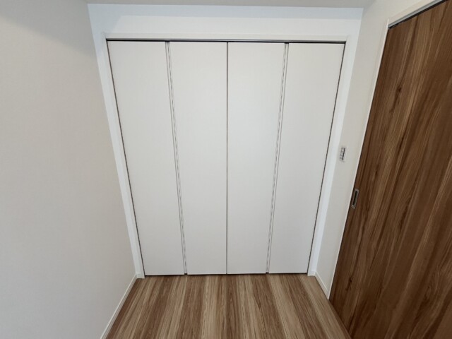 キャッスルマンション麻布　洋室1