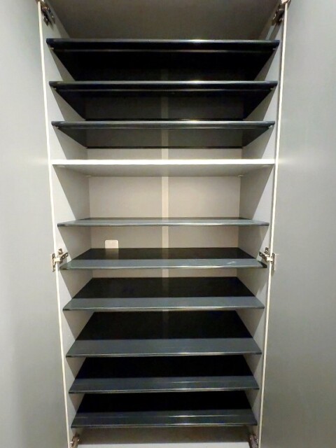 秀和幡ケ谷レジデンス 玄関廊下