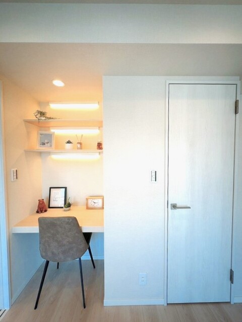 秀和幡ケ谷レジデンス 洋室