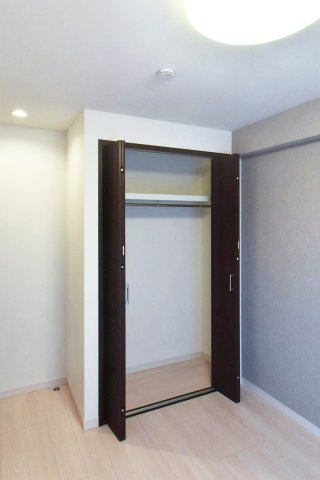 ライオンズマンション初台 洋室1