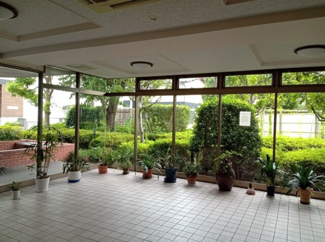 エントランスホール②