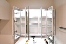 ザ・クレストタワー (66)洗面室