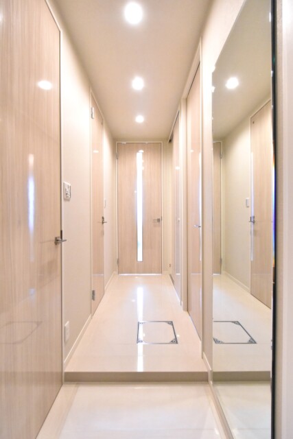 ザ・クレストタワー 玄関廊下