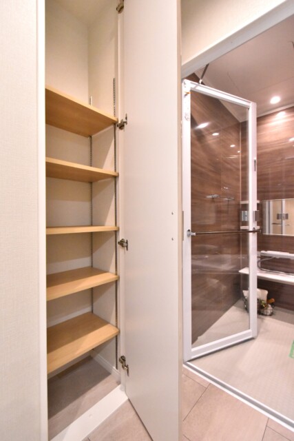 ザ・クレストタワー 洗面室