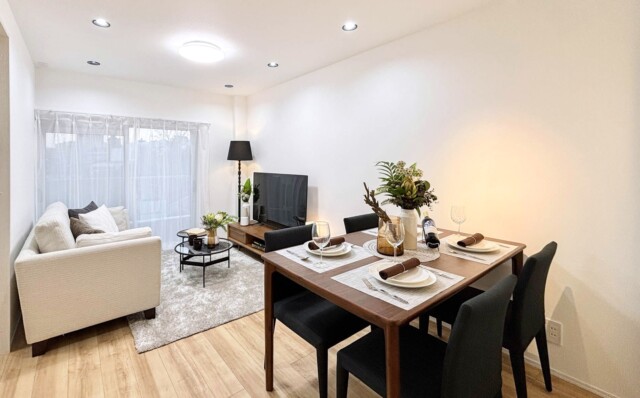 日商岩井方南町マンション LDK