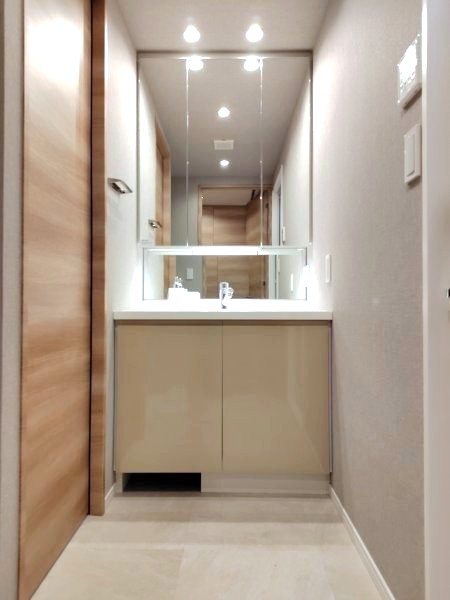 クレッセント渋谷神泉 洗面室